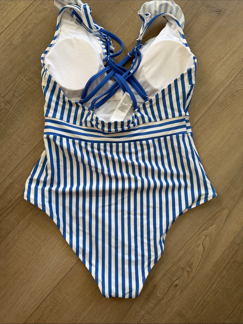 Cupshe Women's Ruffled One-Piece Swimsuit - Picture 4 of 5